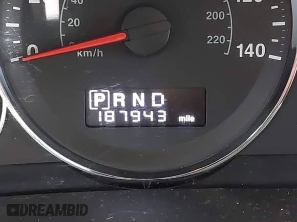 2008 Jeep Commander Sport с VIN 1J8HG48N98C155848, выставлен на аукционе IAAI как лот 42638687 с пробегом 187 943 миль миль и . История ставок и продаж доступна на DreamBid. Изображение 15.