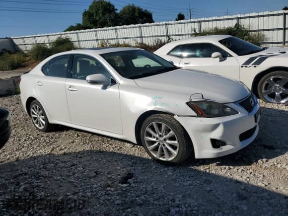 2010 Lexus IS 250 z VIN JTHCF5C24A5043555, wystawiony jako Copart lot #84002725 z przebiegiem 154 545 mil mil oraz Szkoda całkowita • Salvage title. Historia ofert i sprzedaży dostępna na DreamBid. Obrazek 4.