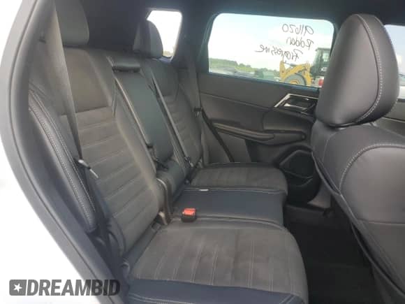 2023 Mitsubishi Outlander SE with VIN JA4J4UA89PZ033342, listed as a Copart auction lot 71394845 with 40,077 mi miles and Clean title. Bid and sale history available at DreamBid. Image 10.