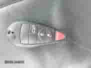 2008 Chrysler 300 Limited с VIN 2C3KA33G68H255957, выставлен на аукционе IAAI как лот 42736558 с пробегом Не указан миль и . История ставок и продаж доступна на DreamBid. Изображение 11.