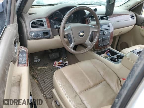 2010 Chevrolet Silverado 1500 LTZ with VIN 1GCSCTE08AZ208747, listed as a Copart auction lot 58322035 with 436,956 mi miles and Salvage title. Bid and sale history available at DreamBid. Image 8.