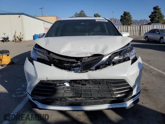 2024 Toyota Sienna Limited с VIN 5TDZRKEC3RS200330, выставлен на аукционе Copart как лот 84029504 с пробегом 11 670 миль миль и Списание • Salvage title. История ставок и продаж доступна на DreamBid. Изображение 5.