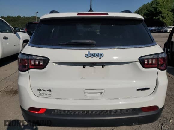 2022 Jeep Compass Latitude Lux с VIN 3C4NJDFBXNT185204, выставлен на аукционе Copart как лот 80005085 с пробегом 62 342 миль миль и Списание • Salvage title. История ставок и продаж доступна на DreamBid. Изображение 6.