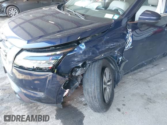 2024 Nissan Pathfinder SL with VIN 5N1DR3CC8RC231010, listed as a IAAI auction lot 42560095 with 8,076 mi miles and . Bid and sale history available at DreamBid. Image 6.