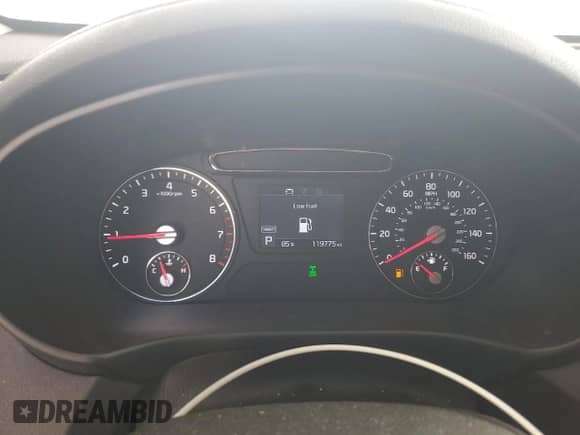 2020 Kia Sorento LX z VIN 5XYPGDA31LG671640, wystawiony jako Copart lot #81290975 z przebiegiem 119 775 mil mil oraz Szkoda całkowita • Salvage title. Historia ofert i sprzedaży dostępna na DreamBid. Obrazek 9.