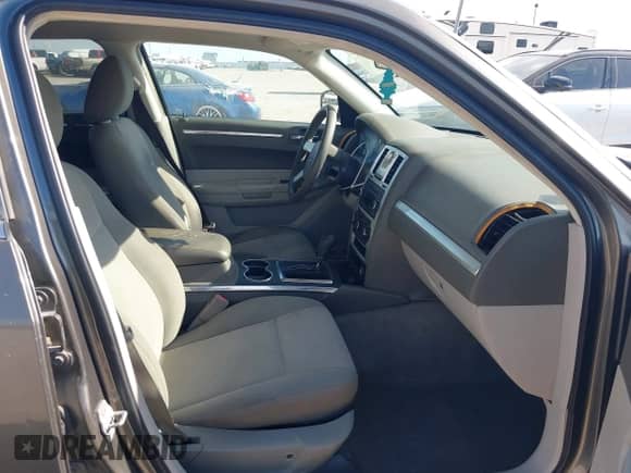 2009 Chrysler 300 LX with VIN 2C3KA43D89H505437, listed as a IAAI auction lot 43384105 with Not provided miles and . Bid and sale history available at DreamBid. Image 5.