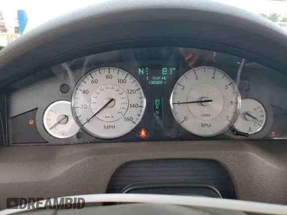 2009 Chrysler 300 C Hemi with VIN 2C3LA63T89H565600, listed as a Copart auction lot 67199875 with 138,389 mi miles and Salvage title. Bid and sale history available at DreamBid. Image 9.