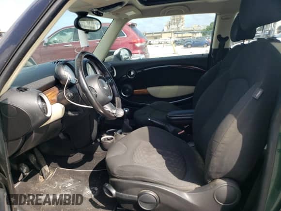 2012 MINI Hardtop с VIN WMWSU3C5XCT184918, выставлен на аукционе Copart как лот 59039755 с пробегом 126 185 миль миль и Списание • Salvage title. История ставок и продаж доступна на DreamBid. Изображение 7.