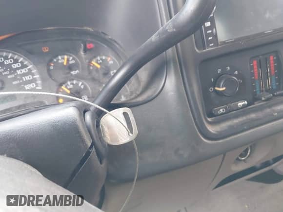 2005 Chevrolet Suburban LT с VIN 3GNEC16Z95G126134, выставлен на аукционе IAAI как лот 42048041 с пробегом 214 792 миль миль и . История ставок и продаж доступна на DreamBid. Изображение 11.
