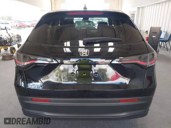 2025 Honda HR-V LX с VIN 3CZRZ1H30SM737050, выставлен на аукционе IAAI как лот 43313443 с пробегом 9 718 миль миль и . История ставок и продаж доступна на DreamBid. Изображение 16.