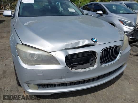 2011 BMW 7 Series 750Li xDrive with VIN WBAKC8C5XBC433796, listed as a IAAI auction lot 42006609 with 182,648 mi miles and . Bid and sale history available at DreamBid. Image 6.
