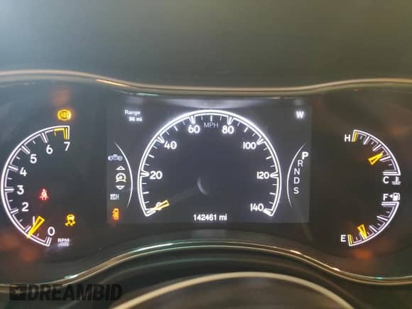 2015 Jeep Grand Cherokee Altitude z VIN 1C4RJFAG2FC157698, wystawiony jako Copart lot #70369305 z przebiegiem 142 461 mil mil oraz Szkoda całkowita • Salvage title. Historia ofert i sprzedaży dostępna na DreamBid. Obrazek 9.