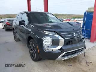 2024 Mitsubishi Outlander SEL with VIN JA4J4WA83RZ078176, listed as a IAAI auction lot 41971191 with 700 mi miles and . Bid and sale history available at DreamBid. Image 1.