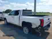 2024 Toyota Tacoma SR5 z VIN 3TYKB5FN8RT006646, wystawiony jako IAAI lot #42552787 z przebiegiem 23 870 mil mil oraz . Historia ofert i sprzedaży dostępna na DreamBid. Obrazek 6.