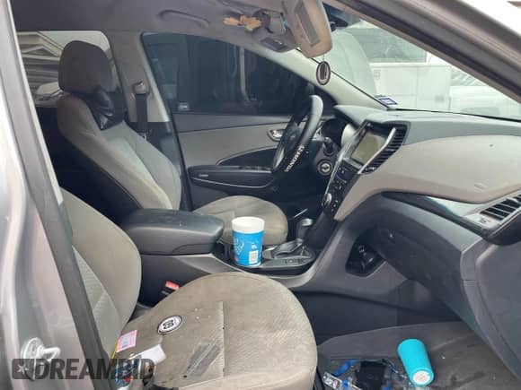 2015 Hyundai Santa Fe GLS with VIN KM8SM4HF4FU088867, listed as a IAAI auction lot 41725425 with 283,301 mi miles and . Bid and sale history available at DreamBid. Image 5.