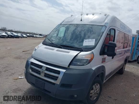 2017 Ram ProMaster Cargo z VIN 3C6URVJG3HE550903, wystawiony jako IAAI lot #41719215 z przebiegiem 184 203 mil mil oraz . Historia ofert i sprzedaży dostępna na DreamBid. Obrazek 2.