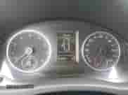 2013 Volkswagen Tiguan S с VIN WVGCV7AX0DW513556, выставлен на аукционе Copart как лот 66829465 с пробегом 164 597 миль миль и Списание • Salvage title. История ставок и продаж доступна на DreamBid. Изображение 9.