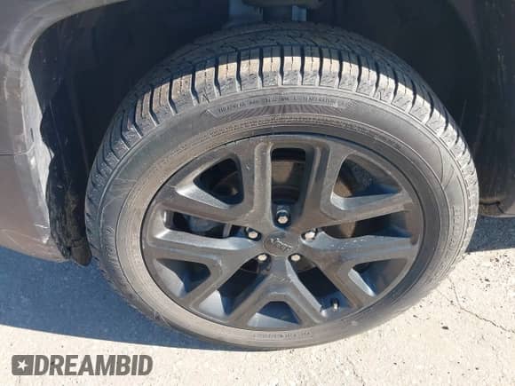 2017 Jeep Renegade Altitude с VIN ZACCJBBB8HPF49603, выставлен на аукционе IAAI как лот 43411070 с пробегом 112 378 миль миль и . История ставок и продаж доступна на DreamBid. Изображение 12.
