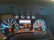 2013 Ford F-150 XL z VIN 1FTFW1ET2DFC47928, wystawiony jako Copart lot #62064415 z przebiegiem 126 527 mil mil oraz Szkoda całkowita • Salvage title. Historia ofert i sprzedaży dostępna na DreamBid. Obrazek 9.