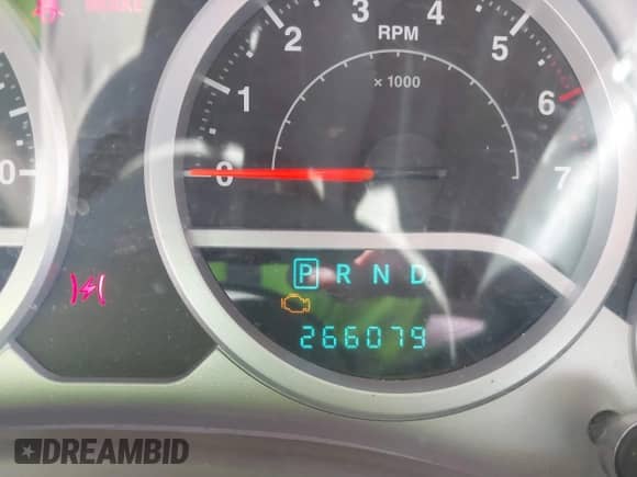 2010 Jeep Wrangler Sahara с VIN 1J4AA5D16AL110711, выставлен на аукционе IAAI как лот 42751095 с пробегом 266 079 миль миль и . История ставок и продаж доступна на DreamBid. Изображение 15.