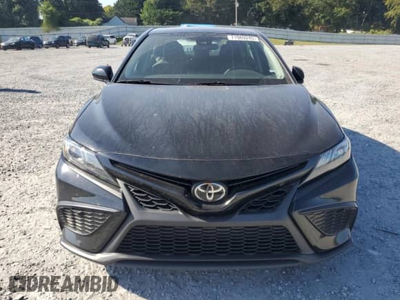 2021 Toyota Camry SE Nightshade z VIN 4T1G11AK8MU591870, wystawiony jako Copart lot #71969245 z przebiegiem 105 910 mil mil oraz Szkoda całkowita • Salvage title. Historia ofert i sprzedaży dostępna na DreamBid. Obrazek 5.