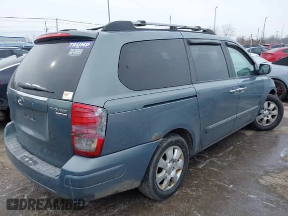 2007 Hyundai Entourage GLS with VIN KNDMC233276019649, listed as a IAAI auction lot 41505715 with 123,693 mi miles and . Bid and sale history available at DreamBid. Image 4.
