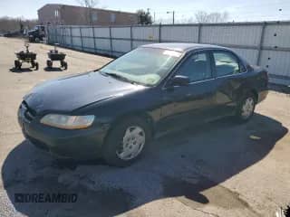 1998 Honda Accord LX z VIN 1HGCG1649WA074319, wystawiony jako Copart lot #48809785 z przebiegiem 259 990 mil mil oraz Szkoda całkowita • Salvage title. Historia ofert i sprzedaży dostępna na DreamBid. Obrazek 1.