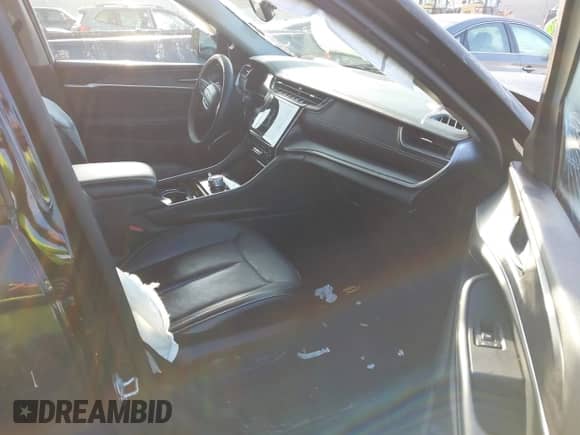2022 Jeep Grand Cherokee Limited with VIN 1C4RJKBG9N8595014, listed as a IAAI auction lot 43246108 with 56,328 mi miles and . Bid and sale history available at DreamBid. Image 5.