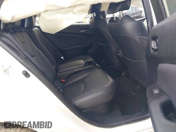 2018 Toyota Prius Plus z VIN JTDKARFP9J3098945, wystawiony jako IAAI lot #42471552 z przebiegiem 164 405 mil mil oraz . Historia ofert i sprzedaży dostępna na DreamBid. Obrazek 8.