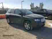 2014 Jeep Compass Latitude с VIN 1C4NJDEB7ED632935, выставлен на аукционе Copart как лот 68498975 с пробегом 70 222 миль миль и Списание • Salvage title. История ставок и продаж доступна на DreamBid. Изображение 4.