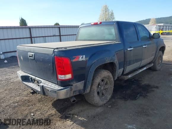 2007 GMC Sierra 1500 SLE1 с VIN 2GTEK13M471524254, выставлен на аукционе IAAI как лот 42046665 с пробегом 200 143 миль миль и . История ставок и продаж доступна на DreamBid. Изображение 4.