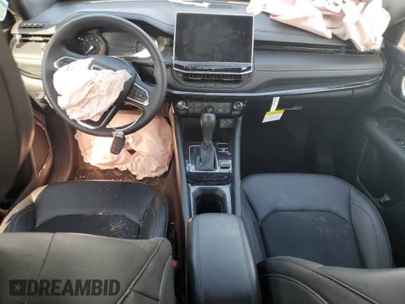 2024 Jeep Compass Latitude с VIN 3C4NJDBN2RT120997, выставлен на аукционе Copart как лот 71635665 с пробегом 11 197 миль миль и Списание • Salvage title. История ставок и продаж доступна на DreamBid. Изображение 8.