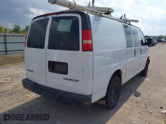 2006 Chevrolet Express Cargo с VIN 1GCGG25V161181669, выставлен на аукционе IAAI как лот 42829538 с пробегом 250 199 миль миль и . История ставок и продаж доступна на DreamBid. Изображение 4.