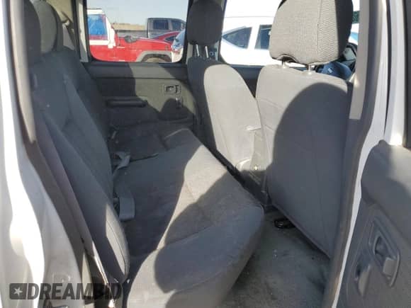 2004 Nissan Frontier XE z VIN 1N6ED27T24C429793, wystawiony jako Copart lot #87256024 z przebiegiem 219 611 mil mil oraz Czysty tytuł • Clean title. Historia ofert i sprzedaży dostępna na DreamBid. Obrazek 10.