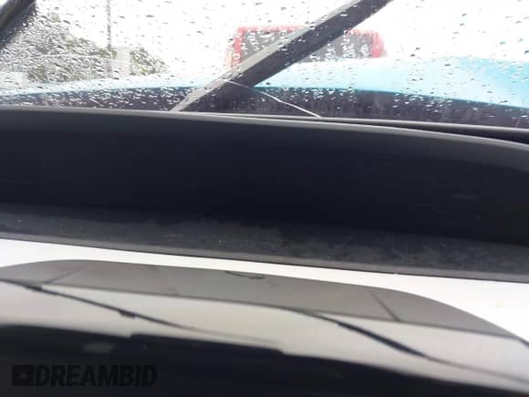 2018 Toyota Prius Plus z VIN JTDKARFP7J3070223, wystawiony jako IAAI lot #42922283 z przebiegiem 65 134 mil mil oraz . Historia ofert i sprzedaży dostępna na DreamBid. Obrazek 7.