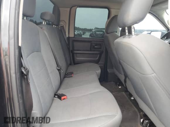 2018 Ram 1500 Tradesman z VIN 1C6RR6FT4JS216688, wystawiony jako Copart lot #82234585 z przebiegiem 102 632 mil mil oraz Szkoda całkowita • Salvage title. Historia ofert i sprzedaży dostępna na DreamBid. Obrazek 10.