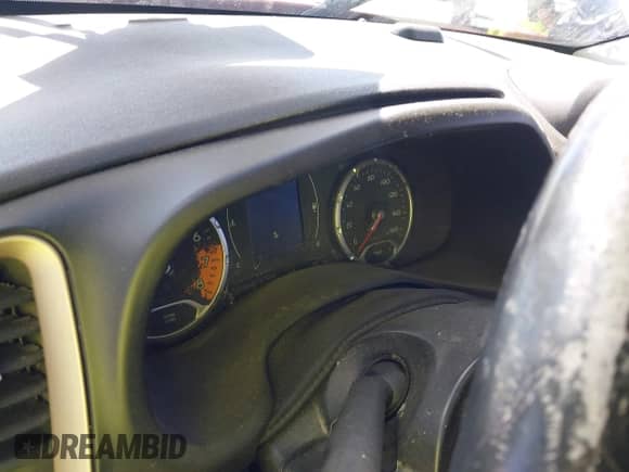 2017 Jeep Renegade Latitude с VIN ZACCJABB9HPG01993, выставлен на аукционе IAAI как лот 42271107 с пробегом Не указан миль и . История ставок и продаж доступна на DreamBid. Изображение 7.