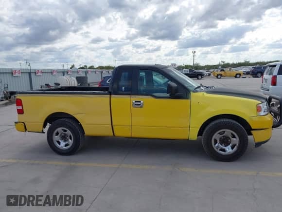 2005 Ford F-150 XL с VIN 1FTRF12W45NA20923, выставлен на аукционе IAAI как лот 43395905 с пробегом 198 925 миль миль и . История ставок и продаж доступна на DreamBid. Изображение 13.