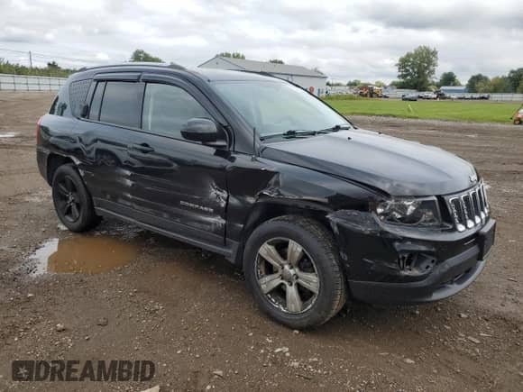 2015 Jeep Compass High Altitude z VIN 1C4NJDEB8FD117749, wystawiony jako Copart lot #71637085 z przebiegiem 60 318 mil mil oraz Szkoda całkowita • Salvage title. Historia ofert i sprzedaży dostępna na DreamBid. Obrazek 4.