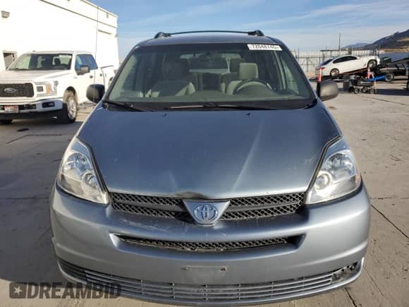 2005 Toyota Sienna LE with VIN 5TDBA23C65S039431, listed as a Copart auction lot 72048745 with 275,637 mi miles and Salvage title. Bid and sale history available at DreamBid. Image 5.