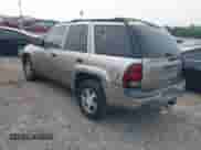 2002 Chevrolet TrailBlazer LS с VIN 1GNDT13SX22355462, выставлен на аукционе IAAI как лот 42481696 с пробегом Не указан миль и . История ставок и продаж доступна на DreamBid. Изображение 3.