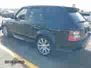 2010 Land Rover Range Rover Sport HSE Lux z VIN SALSK2D42AA243776, wystawiony jako IAAI lot #43241053 z przebiegiem 68 101 mil mil oraz . Historia ofert i sprzedaży dostępna na DreamBid. Obrazek 3.