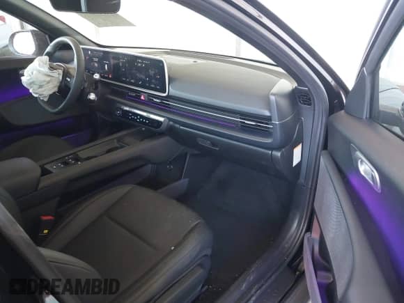 2025 Hyundai Ioniq 6 SEL with VIN KMHM34AA8SA088537, listed as a IAAI auction lot 41388877 with 535 mi miles and . Bid and sale history available at DreamBid. Image 5.