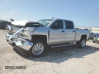2015 Chevrolet Silverado 2500HD LT with VIN 1GC1KVE85FF178468, listed as a Copart auction lot 71610735 with 139,640 mi miles and Salvage title. Bid and sale history available at DreamBid. Image 1.