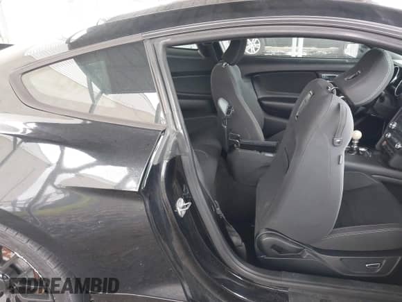 2017 Ford Mustang EcoBoost Premium с VIN 1FA6P8TH2H5212831, выставлен на аукционе IAAI как лот 42311038 с пробегом 79 290 миль миль и . История ставок и продаж доступна на DreamBid. Изображение 8.