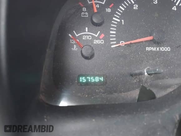 1999 Dodge 1500 z VIN 3B7HF13Z8XG140644, wystawiony jako IAAI lot #41971280 z przebiegiem 157 584 mil mil oraz . Historia ofert i sprzedaży dostępna na DreamBid. Obrazek 15.