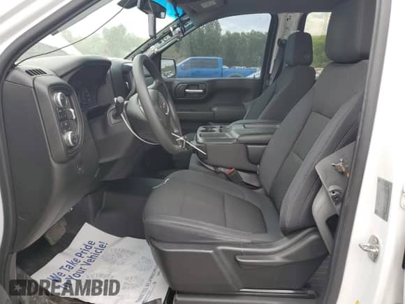 2019 GMC Sierra 1500 with VIN 1GTR9AEF9KZ243790, listed as a Copart auction lot 61738365 with 120,662 mi miles and Clean title. Bid and sale history available at DreamBid. Image 7.