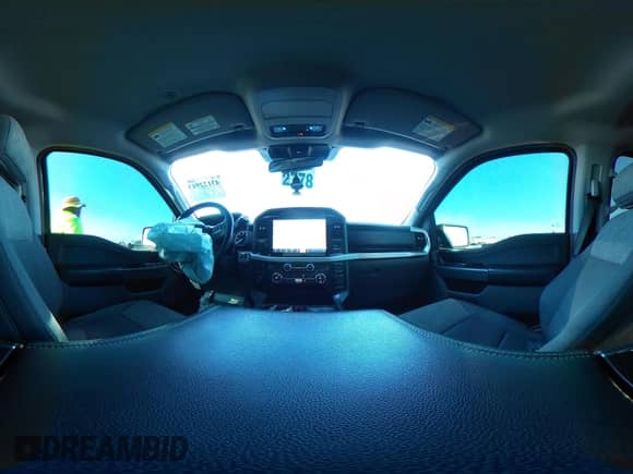 2021 Ford F-150 XL с VIN 1FTEW1CB8MFA73885, выставлен на аукционе IAAI как лот 43122913 с пробегом 70 047 миль миль и . История ставок и продаж доступна на DreamBid. Изображение 18.