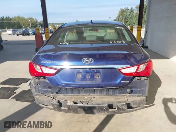 2011 Hyundai Sonata SE с VIN 5NPEC4ACXBH022056, выставлен на аукционе IAAI как лот 43243125 с пробегом 168 830 миль миль и . История ставок и продаж доступна на DreamBid. Изображение 17.