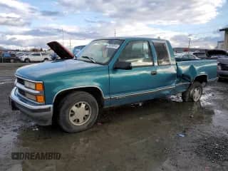 1997 Chevrolet Silverado 1500 with VIN 1GCEC19W2VE151054, listed as a Copart auction lot 80659914 with 205,695 mi miles and Salvage title. Bid and sale history available at DreamBid. Image 1.